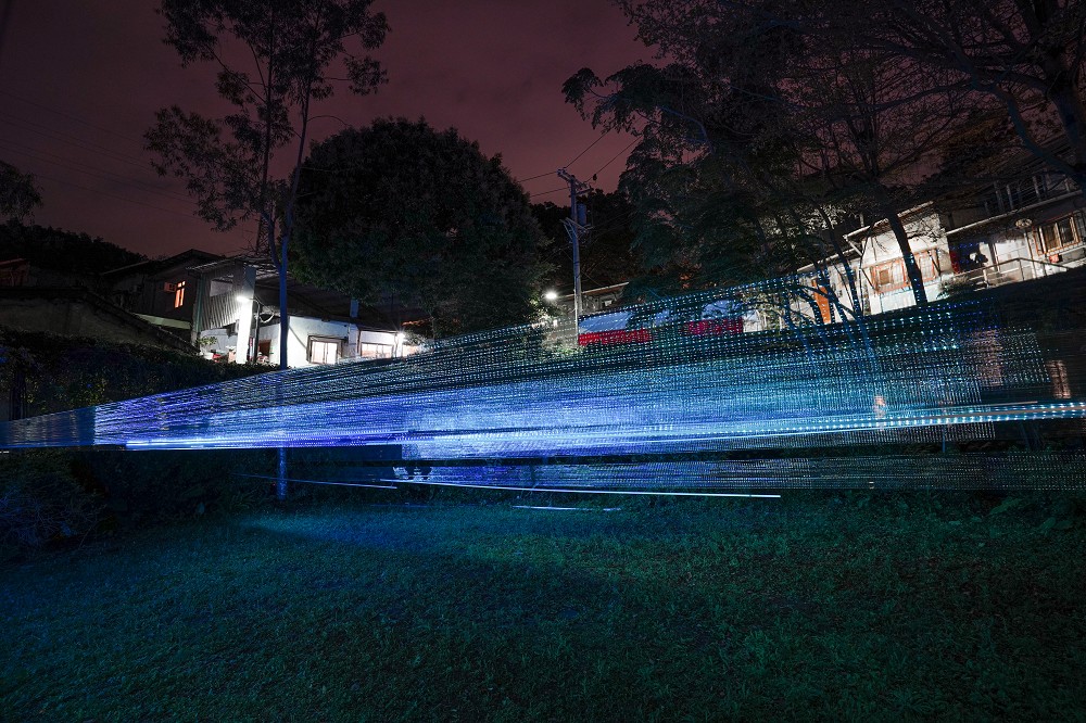 2021寶藏巖光節「棲息在光中」13組作品亮點!光電獸、河光創作點亮山城聚落