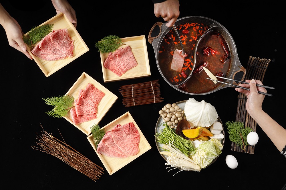 大啖日本A5和牛！樂軒和牛祭、鉄火燒肉進駐台北微風信義