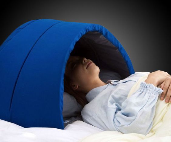 淺眠救星 IGLOO，躺進愛斯基摩雪屋造型枕中睡個好覺！