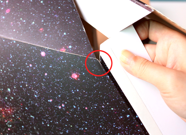 【生活玩物】勾起你家貓咪的紙箱魂！CHAOS 夜光宇宙紙貓屋