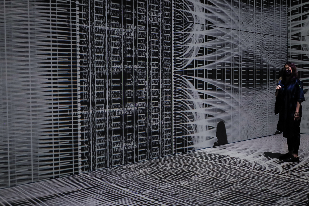 土耳其AI數據藝術展《Hello Ouchhh》台北登場！集結AI梵谷、台灣海洋數據8組沉浸創作