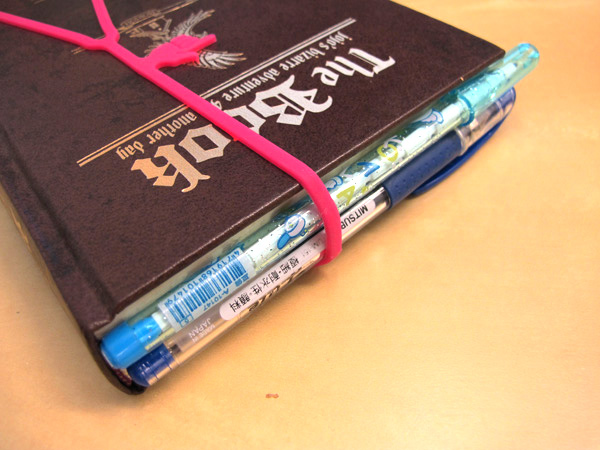 【生活玩物】看到哪指到哪！比書籤更好用的Pointing Finger