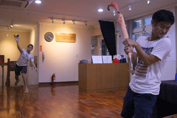 【生活玩物】襪子當然是要穿來走的啊！Walkr Socks 太空探險遊戲襪