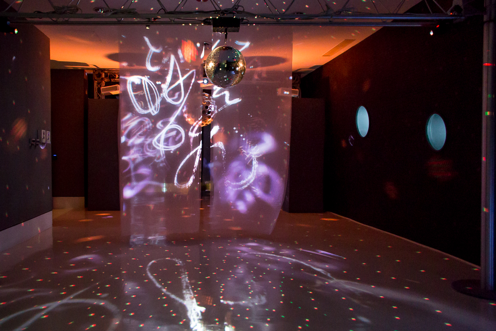 一窺蒙娜麗莎的背後姿態！故宮南院攜手羅浮宮、泰特等世界頂尖博物館推出國際級 VR 大展「故宮南院奇幻嘉年華」