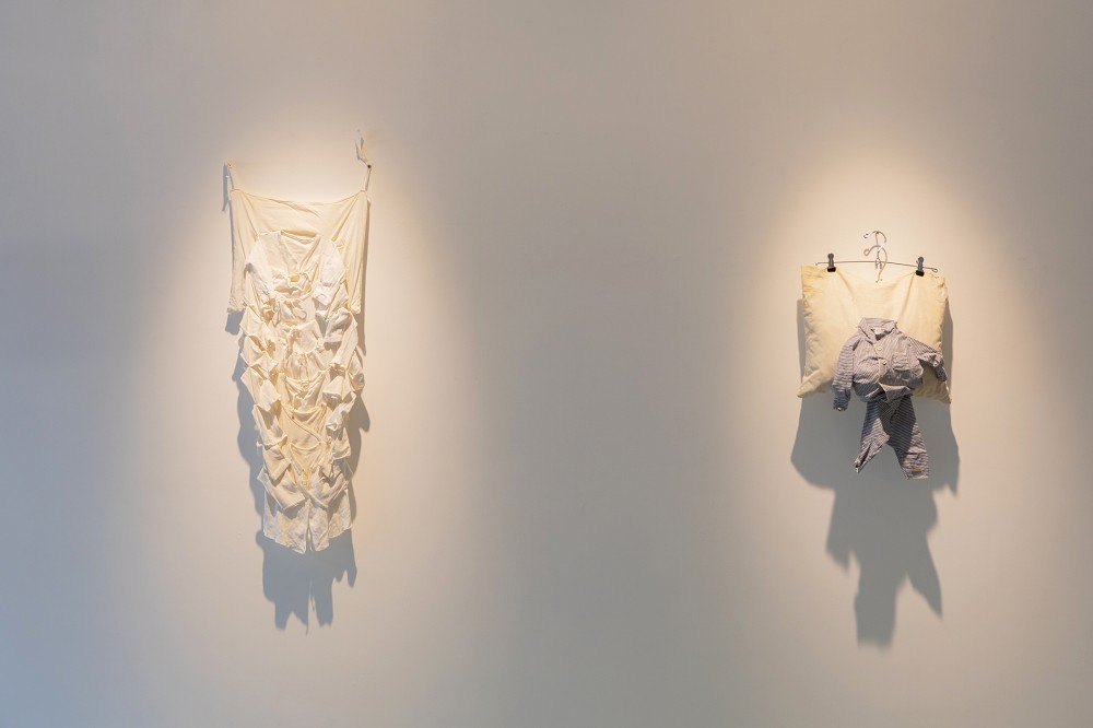 挪威藝術家巴赫里《縫合》台北開展！用舊衣、碎布等織品藝術創作探討情感羈絆