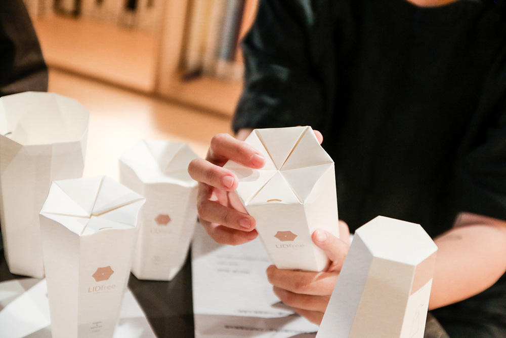 不用自帶保溫杯也能無痛環保減塑！專訪金點概念設計獎年度最佳設計入圍作品「巧折杯」設計師－莊嘉駿、薛佩君