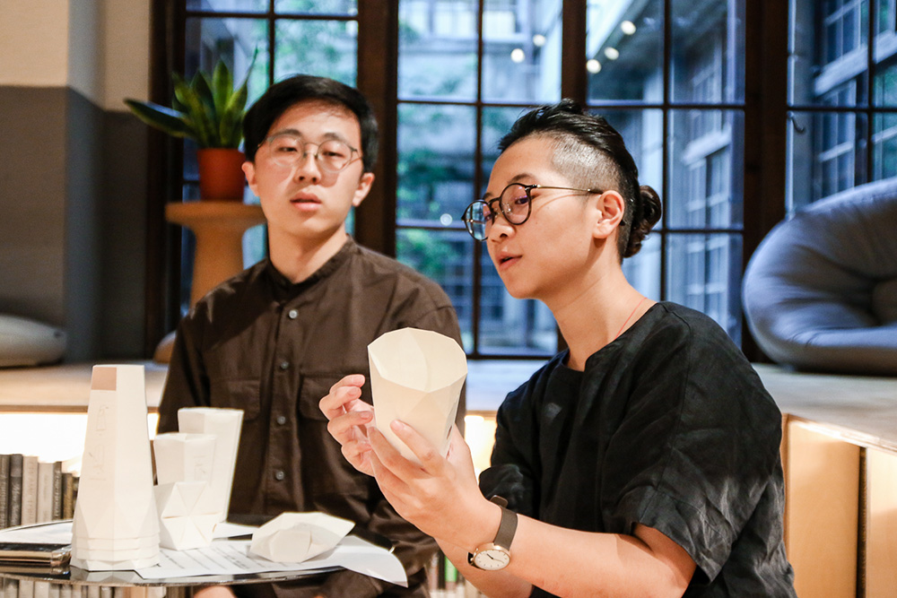 不用自帶保溫杯也能無痛環保減塑！專訪金點概念設計獎年度最佳設計入圍作品「巧折杯」設計師－莊嘉駿、薛佩君