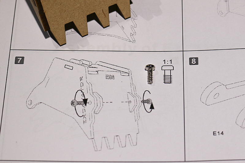 從八歲到八十歲都能玩到瘋掉的桌遊!Armpal遙控戰鬥機械手臂