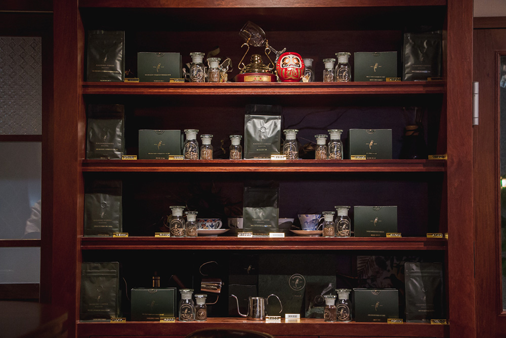 台北「鵲 Kasasagi Coffee Roasters」咖啡版深夜食堂！珍惜一期一會緣分的神秘預約制咖啡館