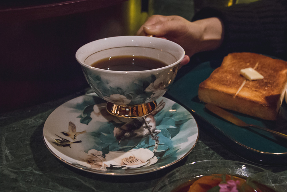 台北「鵲 Kasasagi Coffee Roasters」咖啡版深夜食堂！珍惜一期一會緣分的神秘預約制咖啡館