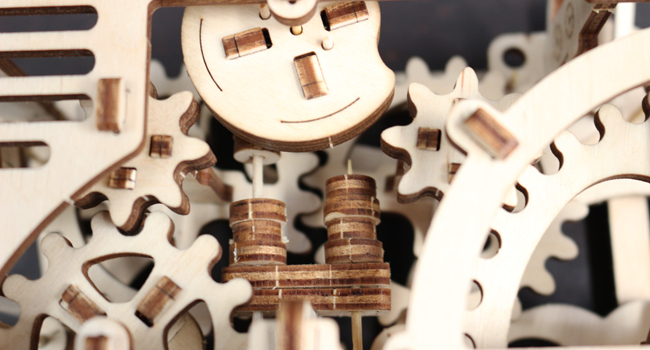 【DIY OK】UGEARS 木製機械玩具,看著親手組裝的齒輪運轉就是爽快!