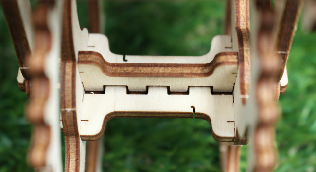 【DIY OK】UGEARS 木製機械玩具,看著親手組裝的齒輪運轉就是爽快!