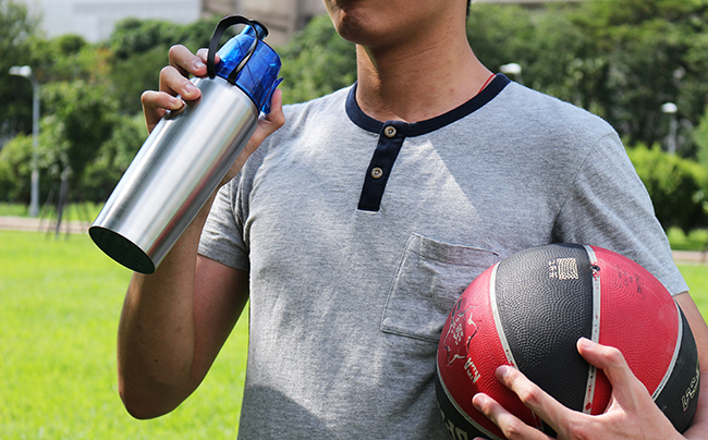 從皮表到內裡的暢快！MAGICOOL 噴霧保冷水瓶