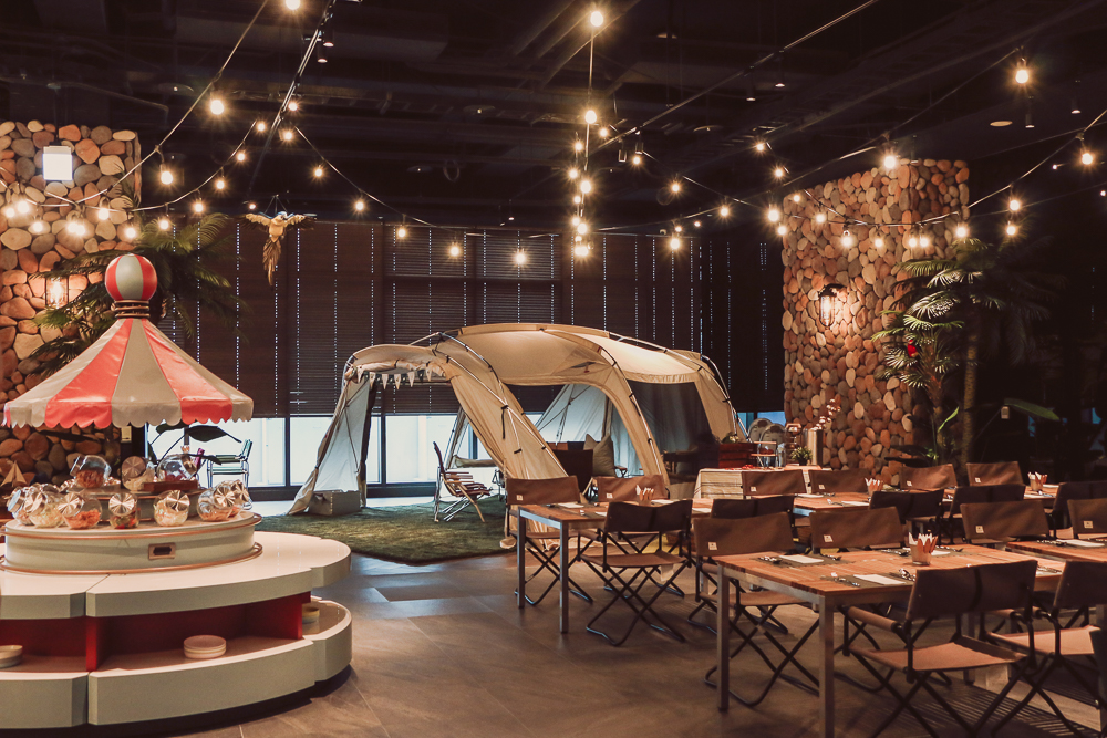 英國藝術家貝馬丁操刀玻璃水母、珊瑚燈壁飾!COZZI Blu 桃園館 4 大海洋設計必看元素揭秘