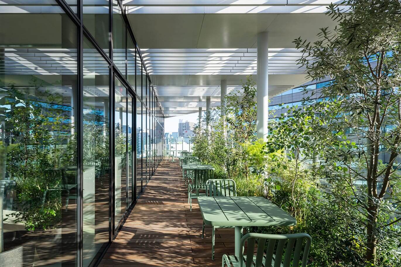 東京撞色設計旅館toggle hotel！宛如掉進Pantone色票的彩色旅宿空間