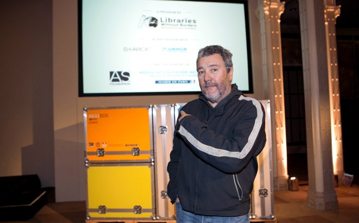 無國界的愛心設計！法國鬼才 Philippe Starck 的「Ideas Box」為弱勢孩童找出學習動能