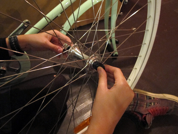 【台灣設計】讓路人情不自禁對你行注目禮：Gochic Bicycle 薄荷綠變速單車