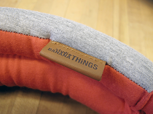 【生活玩物】走到哪睡到哪,一戴上立刻讓你大睡一場的 Ostrich Pillow 鴕鳥枕