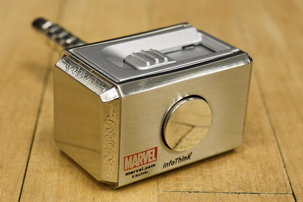 【生活玩物】豈是一個帥字了得！超級英雄聯名隨身碟