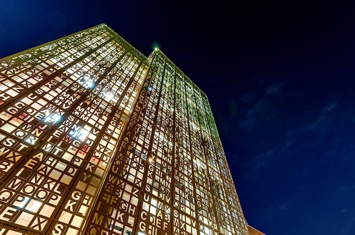 拼字迷千萬別盯著看！令人心癢癢的拼字造型大樓