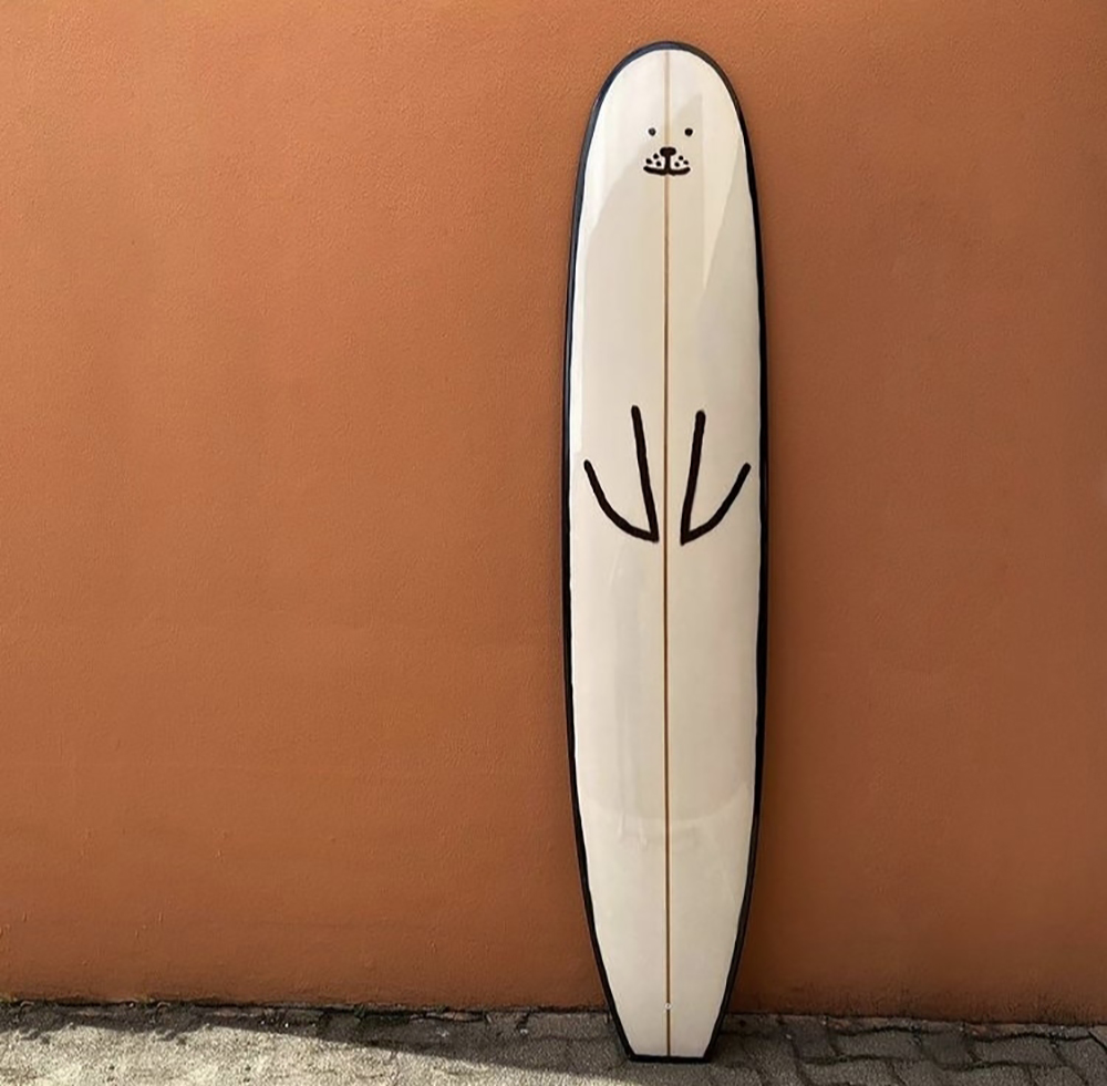 乖巧海豹、淡定藍鯨和微笑魚兒化身衝浪板！法國插畫家Jean Jullien聯名Fernand手繪童趣海洋動物衝浪板