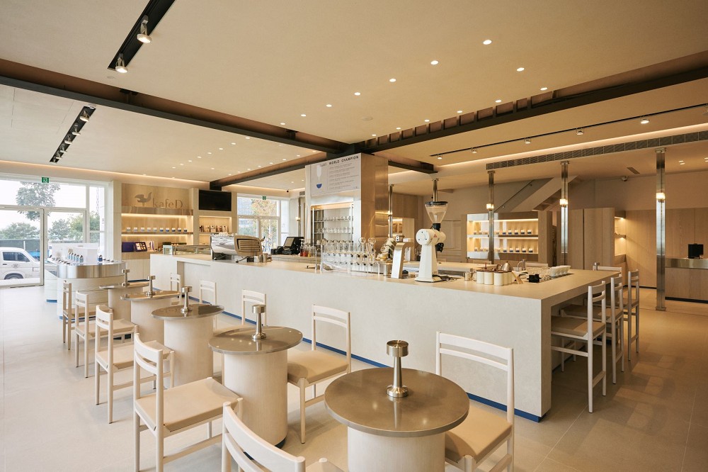 台中kafeD水湳旗艦店亮點！包浩斯風格空間結合專業咖啡體驗、甜點工藝