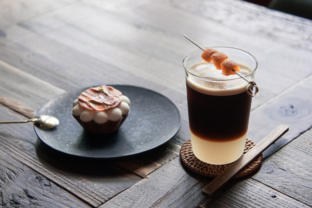 嘉義「小城咖啡實驗計畫」登場!23家咖啡廳獻上雞肉飯蛋糕、醍醐味拿鐵等嘉義特調美食