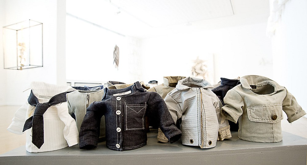 挪威藝術家巴赫里《縫合》台北開展！用舊衣、碎布等織品藝術創作探討情感羈絆