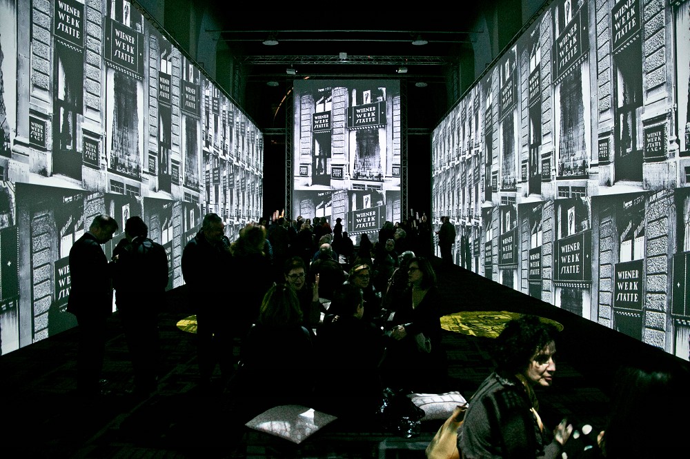 《克林姆藝術沉浸特展》台北松菸6月登場！沉浸在吻、金色時期等140幅名畫世界