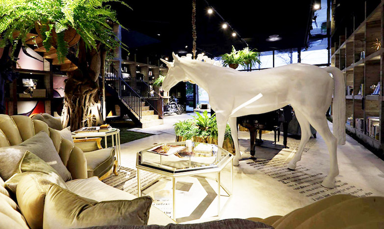 到樹下看書！台中樂樂書屋