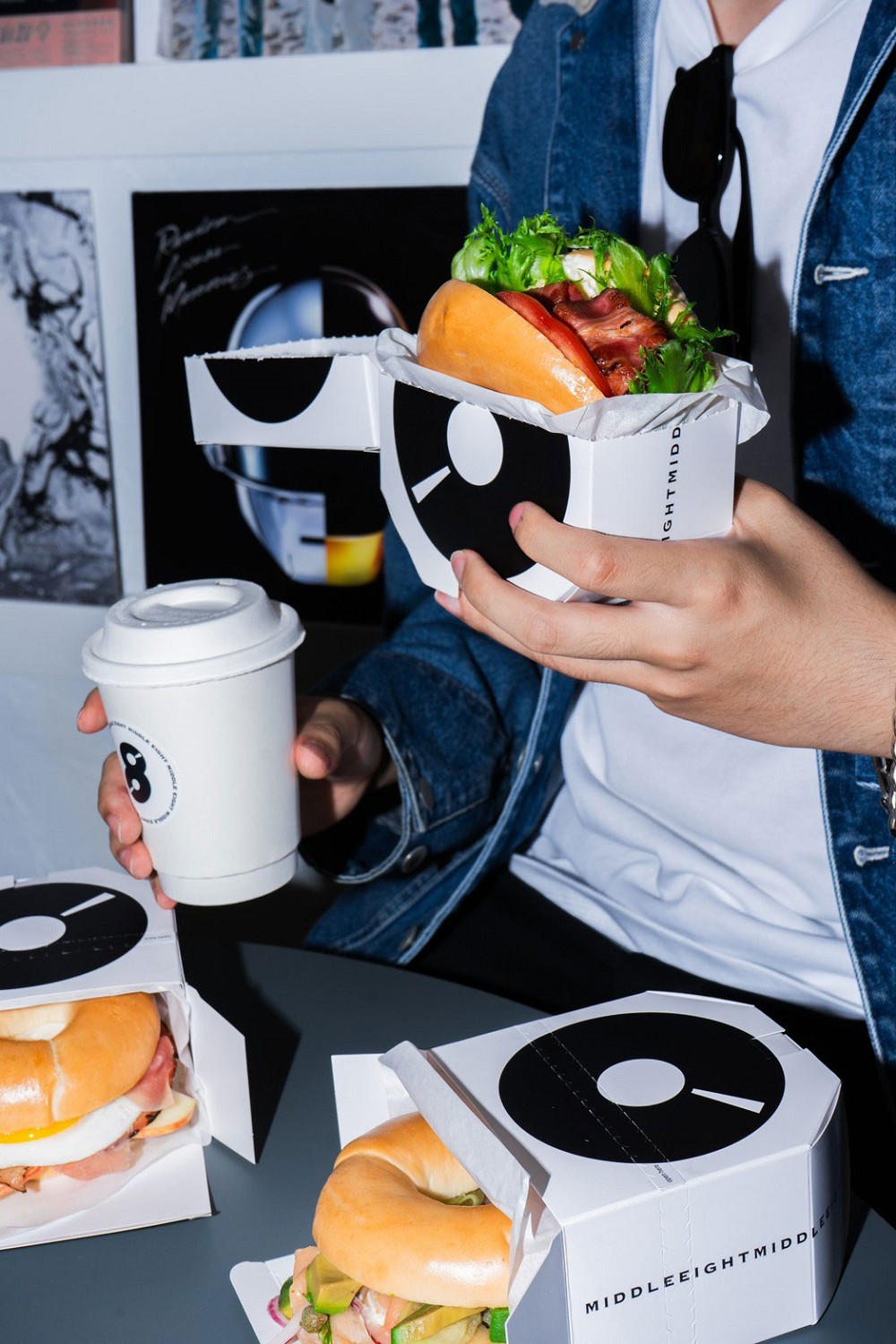 新北蘆洲「Middle 8」美式早午餐！INTRO全新品牌、以黑膠唱片為概念的貝果專賣店