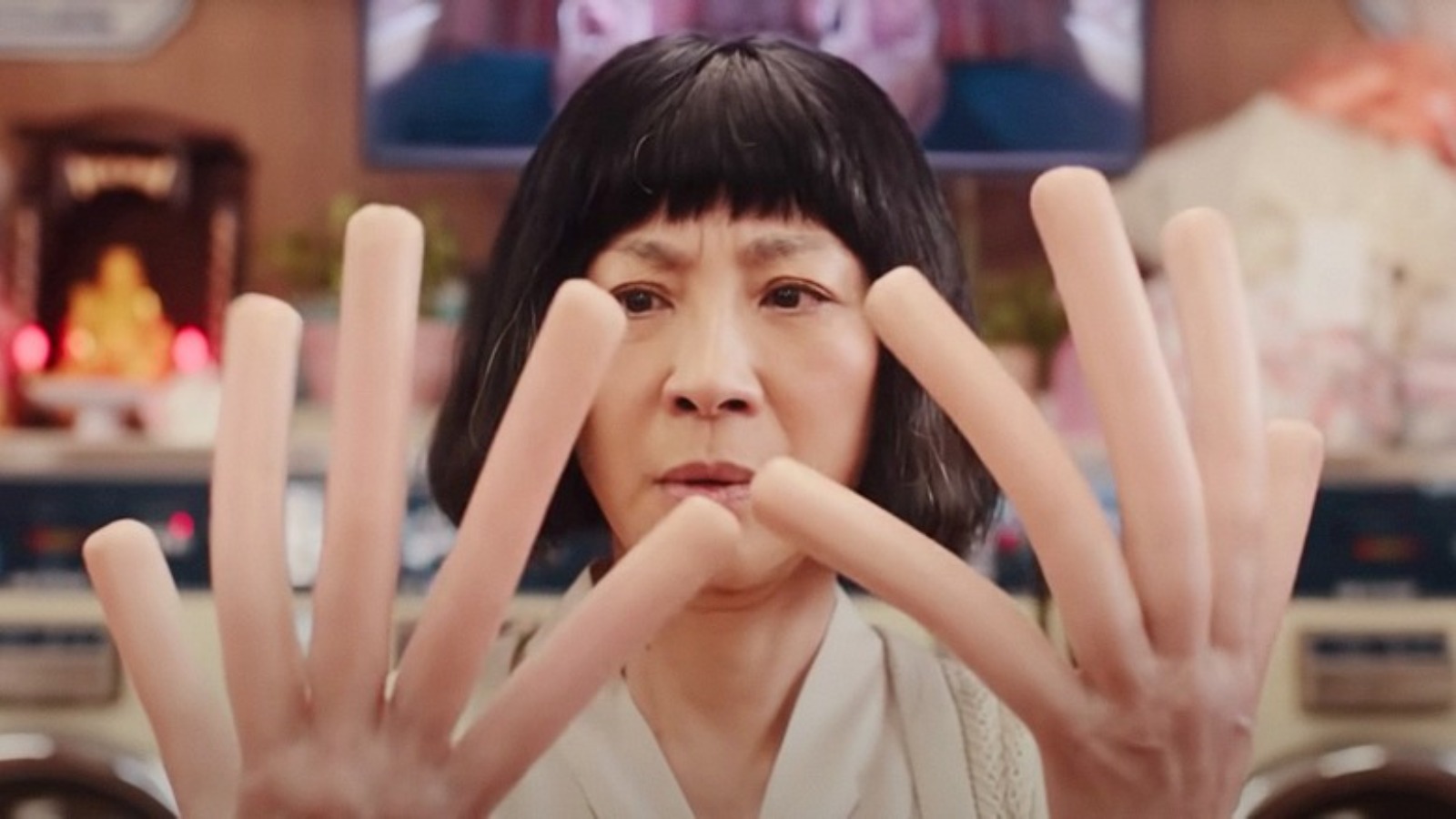 《媽的多重宇宙》5個創意週邊！熱狗手套、100顆玩具眼睛、石頭海報登場