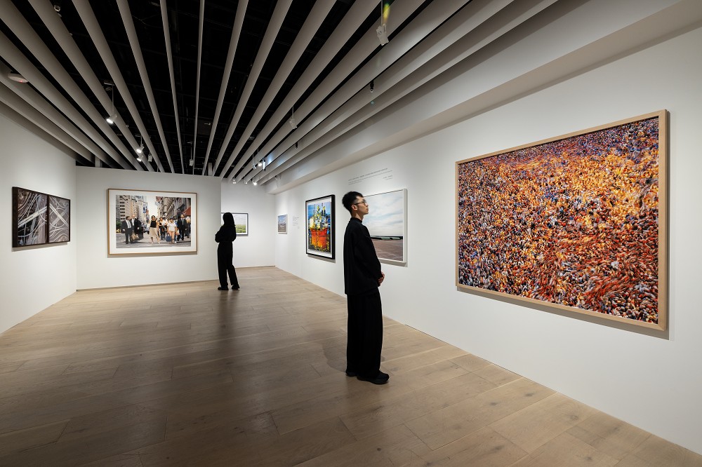 忠泰美術館攝影展《文明：當代生活啟示錄》！8大主題、200件作品反思人類的現在與未來