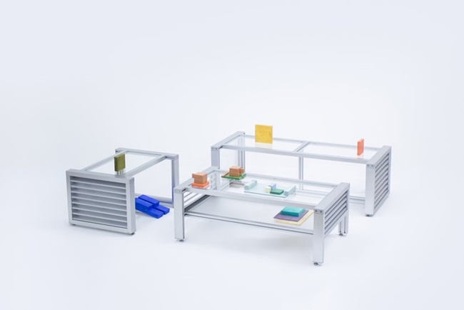 鋁製百葉窗製成的系列傢具「louver」，展現最直接的微妙美感