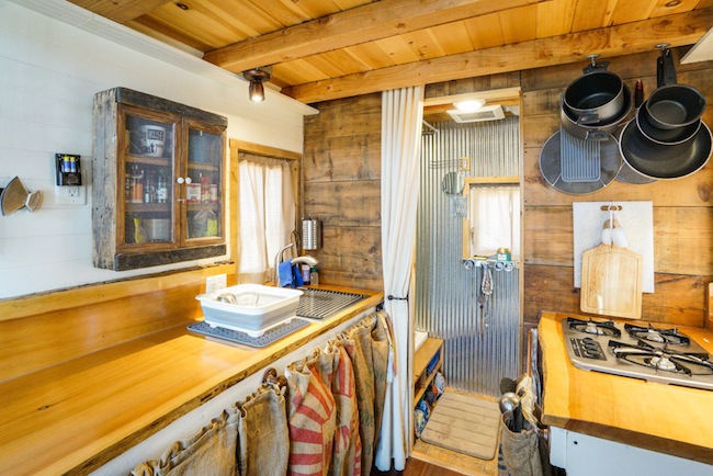 離開工作後，我們載著房子巡迴旅行！