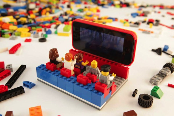 想變什麼就變什麼！創意絕對不設限的樂高積木手機保護殼