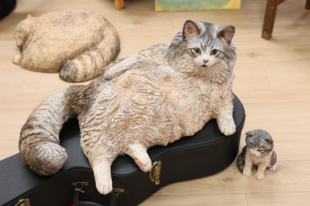 屏東看海美術館「極度日常」展覽!日本藝術家橋本美緒、花房櫻的可愛貓狗雕刻創作