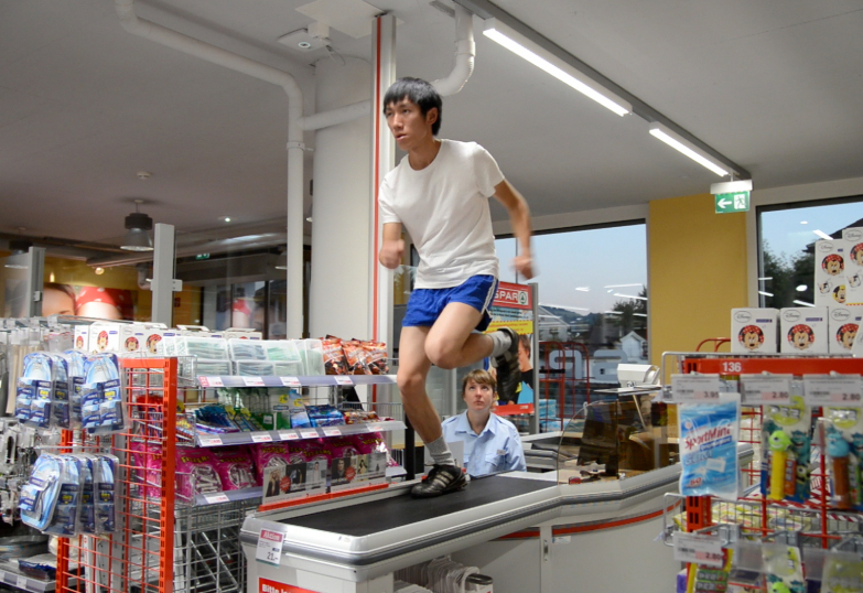 體驗不打烊的台北城!2019 台北白晝之夜大趣看充氣巨型兔子、強迫社交椅等 60 件裝置表演