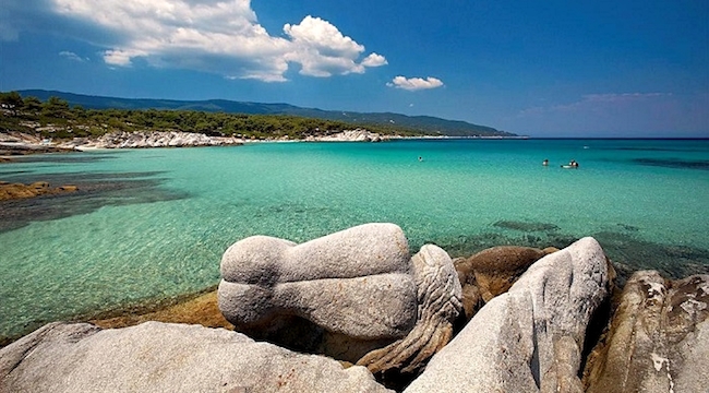 放18年的雕像破壞生態？藝術家銷毀作品抗議