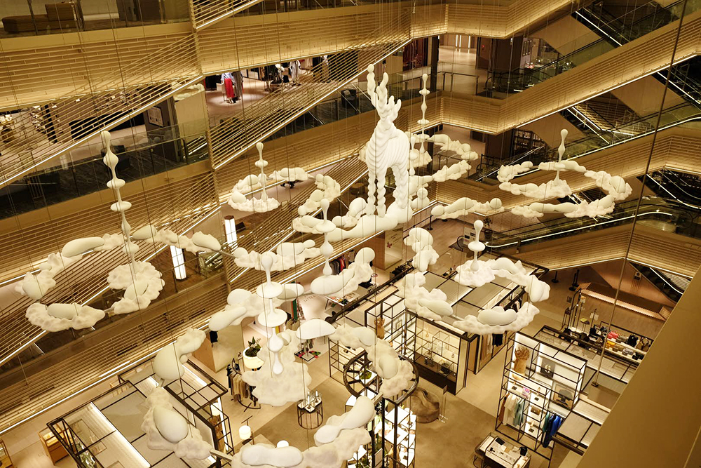 神話庭園亮相東京銀座GINZA SIX!名和晃平打造「變幻之庭」神鹿、漂浮小島奇幻裝置