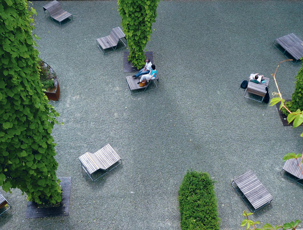 全球最大「都市花棚」！瑞士空中花園 MFO-Park 歐瑞康立體公園以綠意藤蔓重新利用百年企業舊址