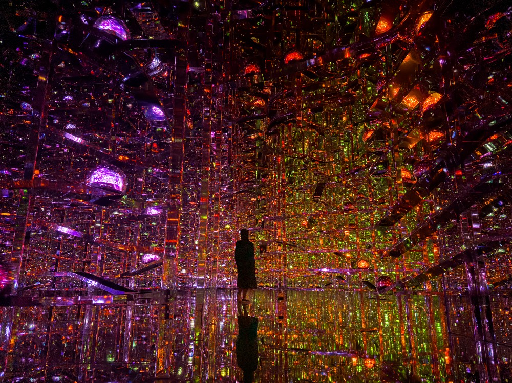 東京麻布台Hills「teamLab無界」開箱！走進泡泡宇宙、虛空宇宙等構築「沒有地圖的美術館」