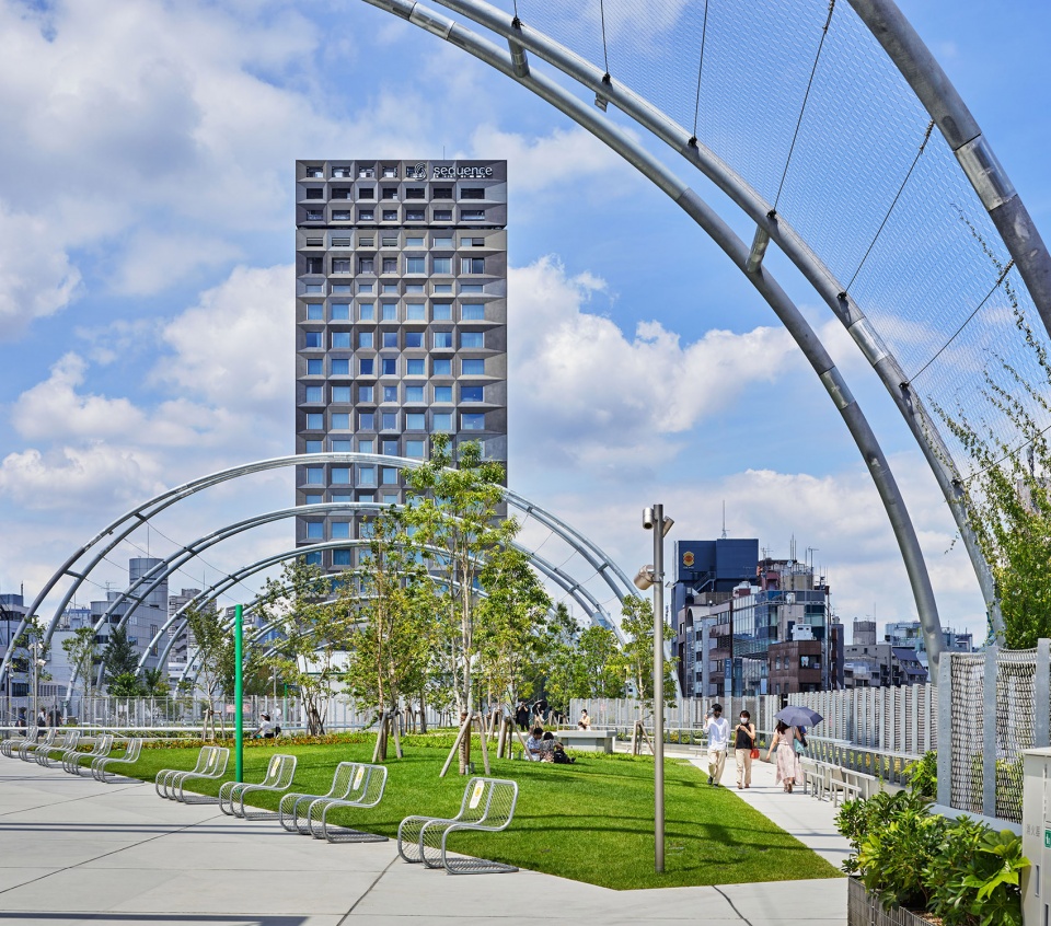 東京澀谷新地標「宮下公園MIYASHITA PARK」！結合公園、購物、旅館的空中綠色廊道