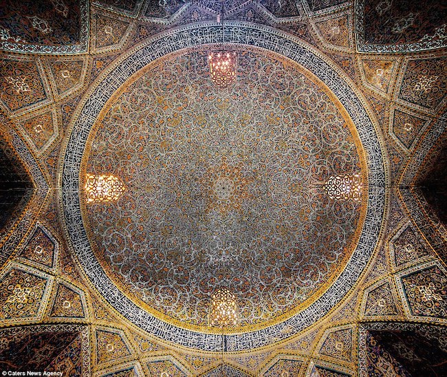 抬頭看見一片的華美壯麗-Mohammad Domiri