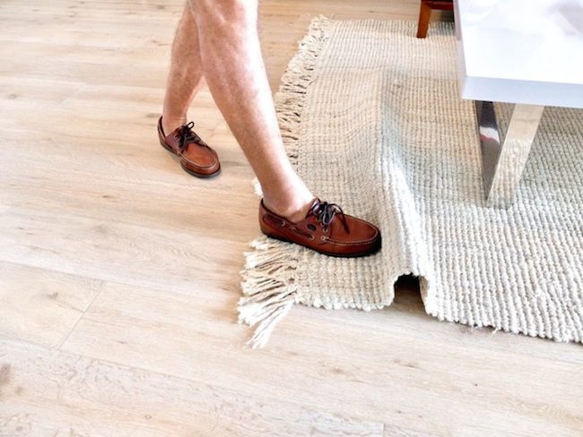 家具小物別亂跑！客廳到廚房都能用的 Monkey Grip 定物膠帶