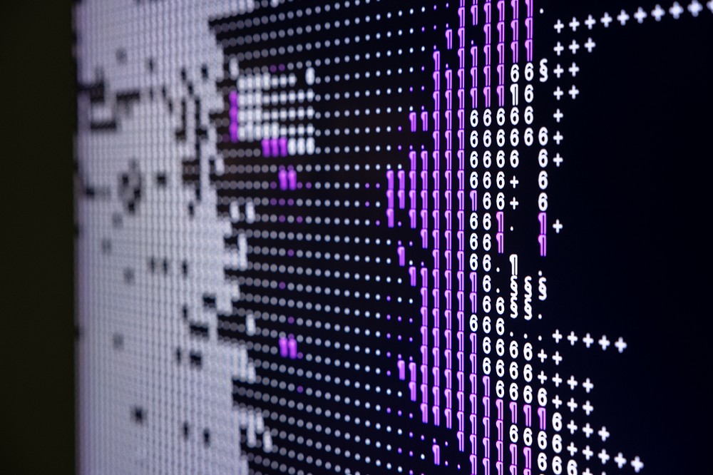 忠泰美術館《未來的生命，未來的你》亮點！15件作品聚焦AI數位、機器與賽博格3大主題