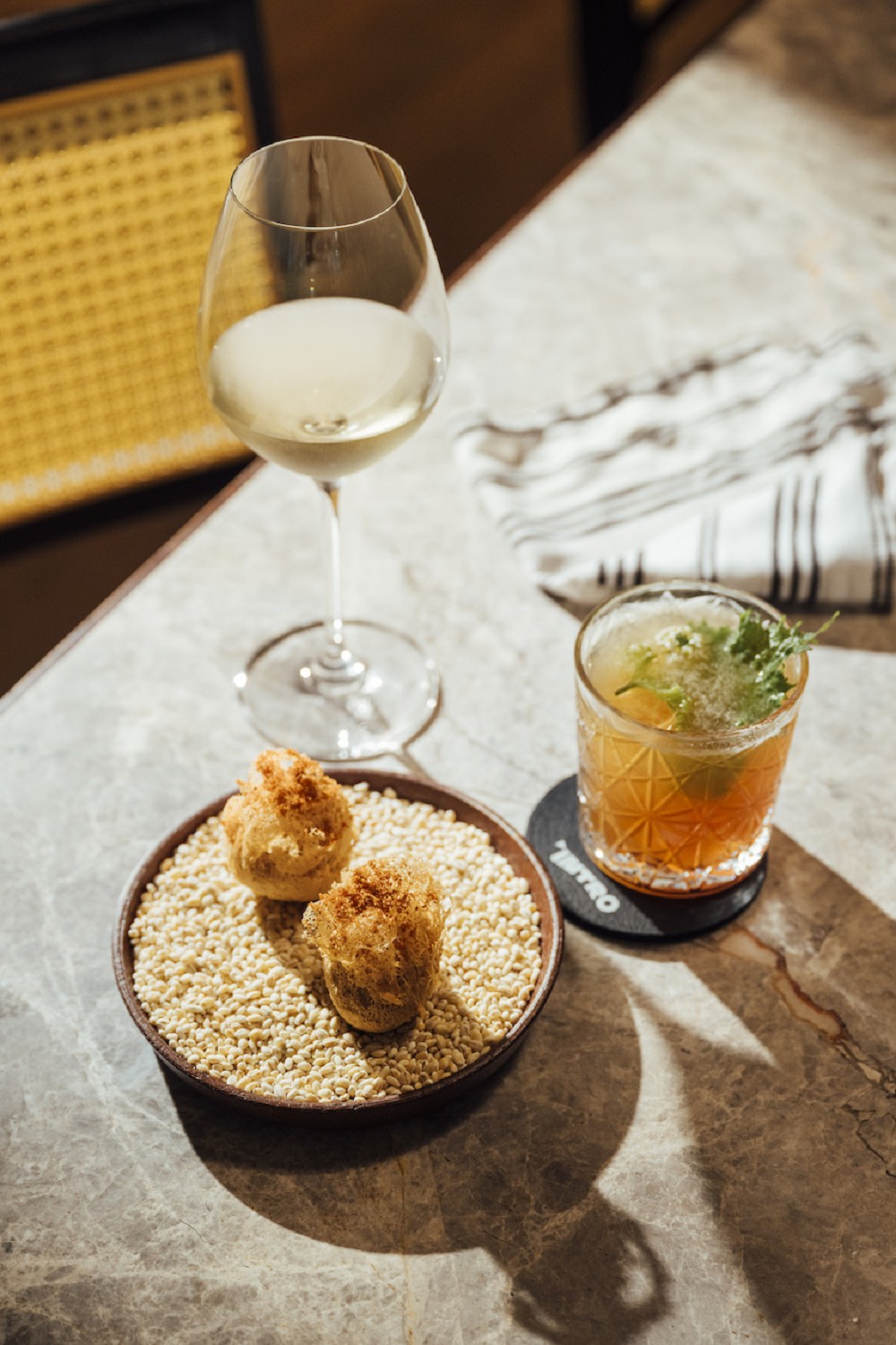 士林餐酒館「INTRO」12天限定客座料理！主廚蔡慈偉新手法詮釋中式名菜醃篤鮮、法式甜點蘭姆巴巴