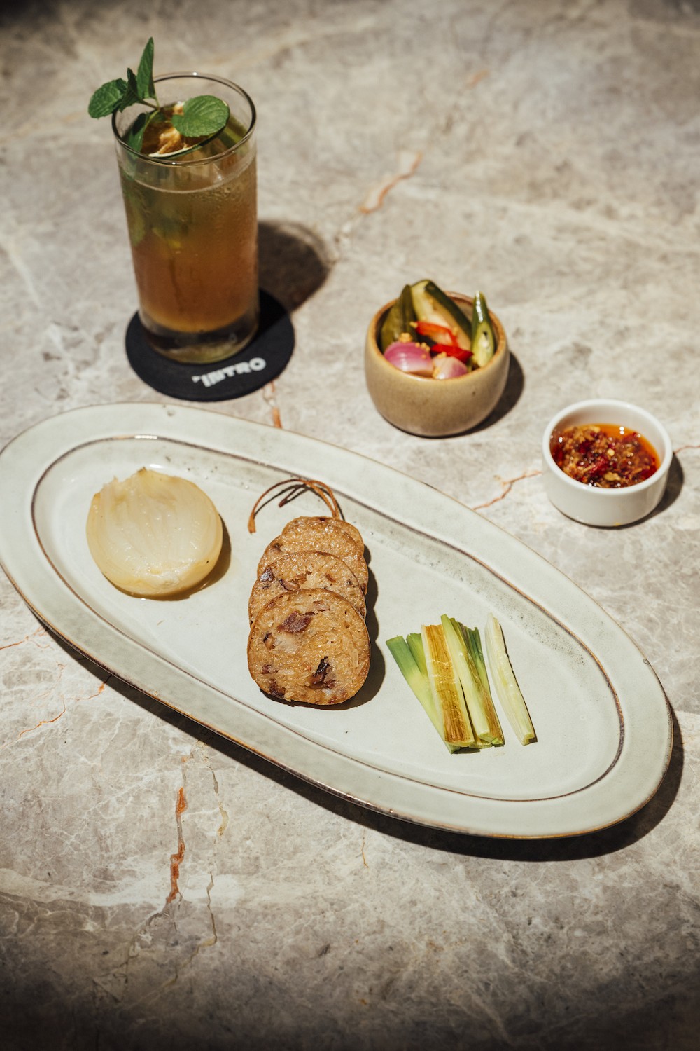 士林餐酒館「INTRO」12天限定客座料理！主廚蔡慈偉新手法詮釋中式名菜醃篤鮮、法式甜點蘭姆巴巴