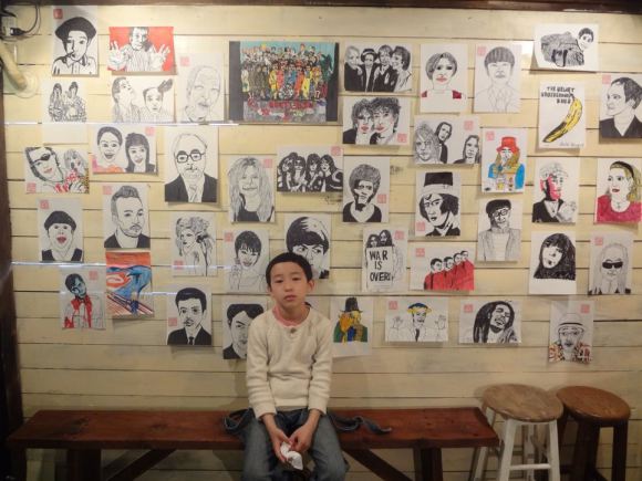 超強十歲小男孩的藝術人像畫