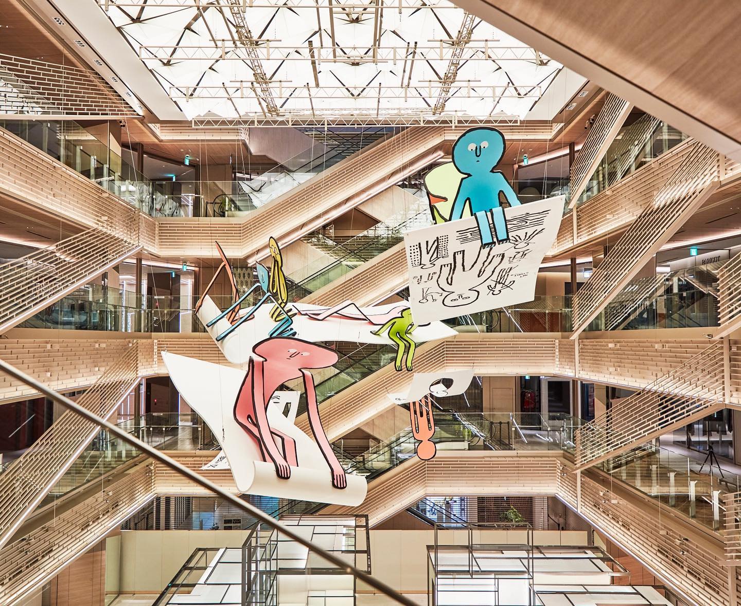 東京銀座GINZA SIX紙人飛翔樂園！法國插畫家Jean Jullien的童趣紙人雕塑